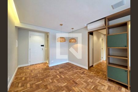 Sala de apartamento à venda com 2 quartos, 81m² em Itaim Bibi, São Paulo
