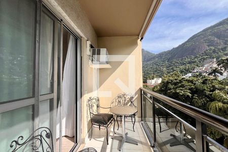 Vista da sala  de apartamento à venda com 2 quartos, 94m² em Botafogo, Rio de Janeiro