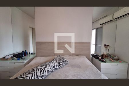 Suíte  de apartamento à venda com 3 quartos, 111m² em Santo Antônio, São Caetano do Sul