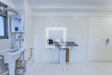 Sala, cozinha e área de serviço de apartamento para alugar com 1 quarto, 30m² em Vila Albertina, São Paulo