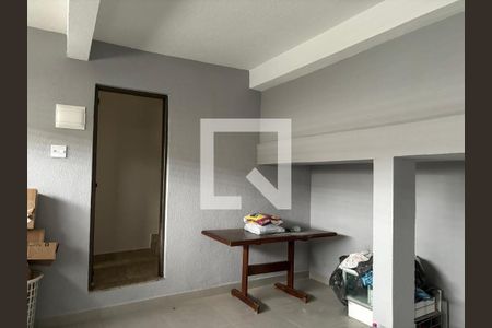 Casa à venda com 4 quartos, 275m² em Condomínio Maracanã, Santo André