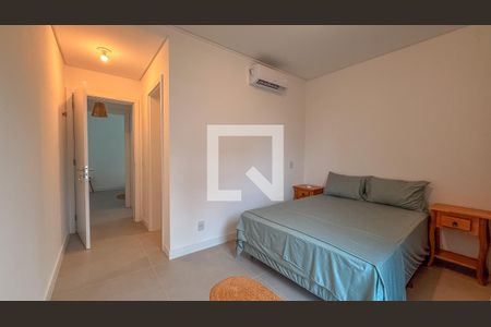 Suíte de apartamento para alugar com 2 quartos, 60m² em Alto Ribeirão Leste, Florianópolis