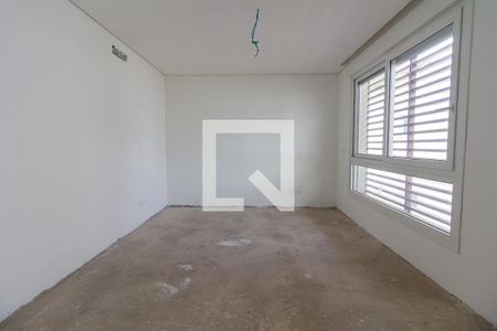 Casa à venda com 8 quartos, 520m² em Vila Elvira, São Paulo
