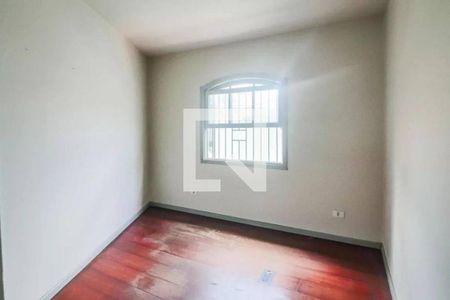Casa à venda com 4 quartos, 250m² em Jardim das Vertentes, São Paulo