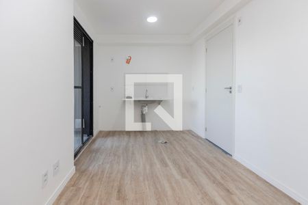 Sala/ Cozinha de apartamento para alugar com 2 quartos, 36m² em Jardim Aeroporto, São Paulo
