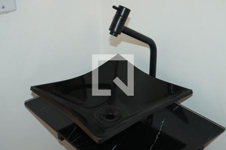 Lavabo de apartamento para alugar com 2 quartos, 48m² em Chácara Ondas Verdes, Cotia