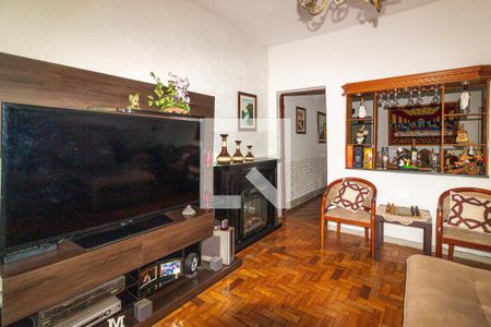 Sala de casa à venda com 3 quartos, 231m² em Jardim Sonia (zona Sul), São Paulo