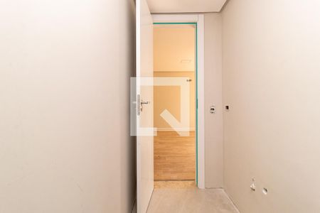 Lavabo de casa de condomínio à venda com 3 quartos, 110m² em Campo Comprido, Curitiba