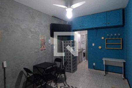 Quarto e Sala de kitnet/studio para alugar com 1 quarto, 22m² em José Menino, Santos