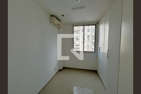 Quarto 1 de apartamento para alugar com 2 quartos, 61m² em Praça Seca, Rio de Janeiro