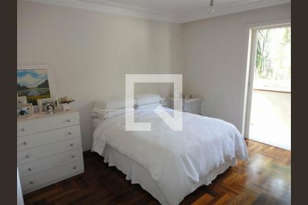Casa à venda com 4 quartos, 400m² em Jardim Marajoara, São Paulo