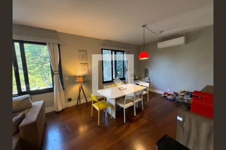 Casa à venda com 3 quartos, 195m² em Jardim Marajoara, São Paulo