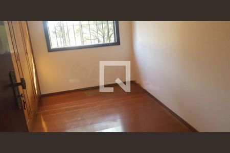 Casa à venda com 3 quartos, 225m² em Jardim Sertaozinho, São Paulo