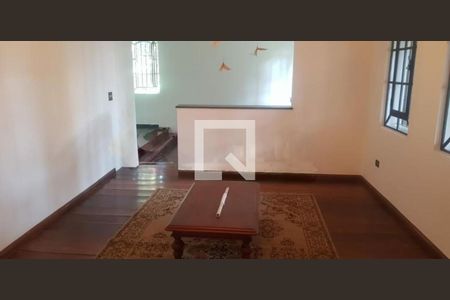 Casa à venda com 3 quartos, 225m² em Jardim Sertaozinho, São Paulo