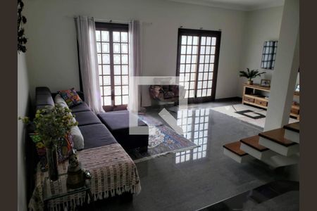 Casa à venda com 4 quartos, 164m² em Jardim Colonial, São Paulo