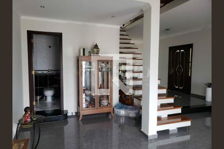 Casa à venda com 4 quartos, 164m² em Jardim Colonial, São Paulo