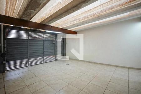 Casa à venda com 3 quartos, 180m² em Vila Alexandria, São Paulo
