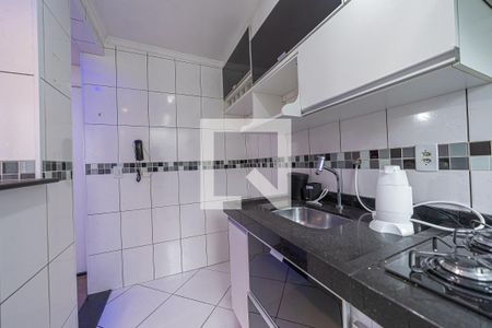 Cozinha de apartamento para alugar com 2 quartos, 45m² em Jardim Santa Teresinha, São Paulo
