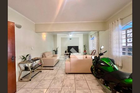 Sala de casa à venda com 4 quartos, 217m² em Parque da Figueira, Campinas