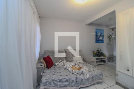 Sala de casa à venda com 3 quartos, 120m² em Santa Tereza, Porto Alegre