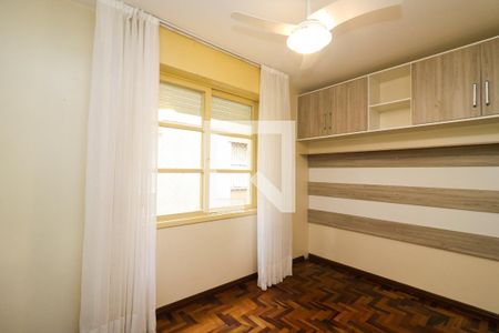 Quarto 1 de apartamento para alugar com 3 quartos, 67m² em Ipanema, Porto Alegre