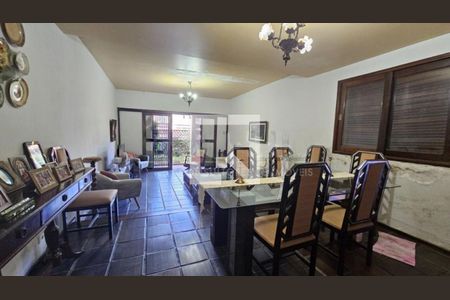 Casa à venda com 3 quartos, 180m² em Chácara Monte Alegre, São Paulo