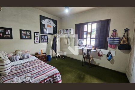 Casa à venda com 3 quartos, 180m² em Chácara Monte Alegre, São Paulo