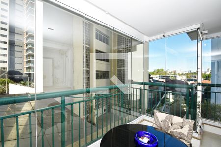 varanda Sala de tv de apartamento à venda com 3 quartos, 193m² em Jardim Paulista, São Paulo