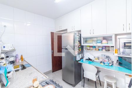 Casa à venda com 3 quartos, 100m² em Cidade Nova, Belo Horizonte
