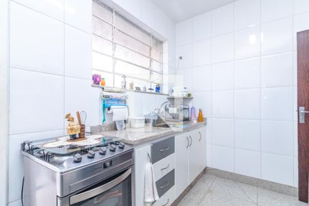 Casa à venda com 3 quartos, 100m² em Cidade Nova, Belo Horizonte