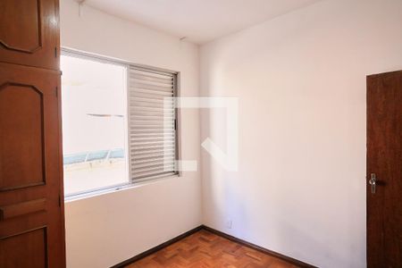 Quarto de apartamento para alugar com 3 quartos, 70m² em Santa Efigênia, Belo Horizonte