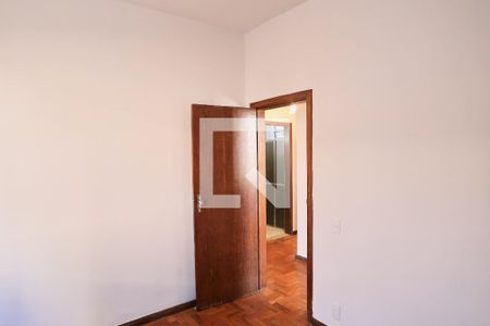 Quarto de apartamento para alugar com 3 quartos, 70m² em Santa Efigênia, Belo Horizonte