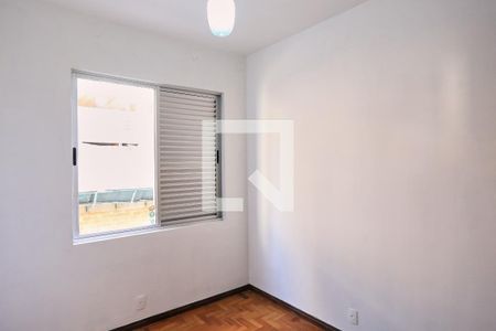 Quarto 1 de apartamento para alugar com 3 quartos, 70m² em Santa Efigênia, Belo Horizonte