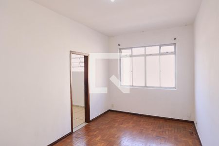 Sala de apartamento para alugar com 3 quartos, 70m² em Santa Efigênia, Belo Horizonte