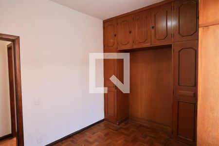 Quarto de apartamento para alugar com 3 quartos, 70m² em Santa Efigênia, Belo Horizonte