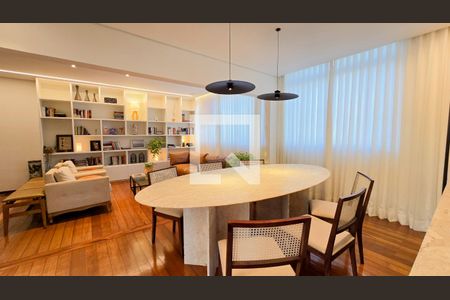 Apartamento à venda com 4 quartos, 170m² em Santo Antônio, Belo Horizonte
