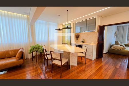 Apartamento à venda com 4 quartos, 170m² em Santo Antônio, Belo Horizonte