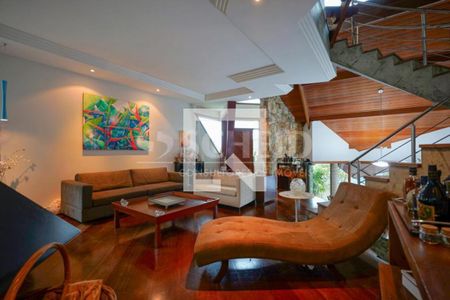 Casa à venda com 4 quartos, 250m² em Jardim Marajoara, São Paulo