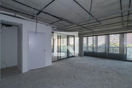 Sala de apartamento à venda com 3 quartos, 204m² em Vila Nova Conceição, São Paulo