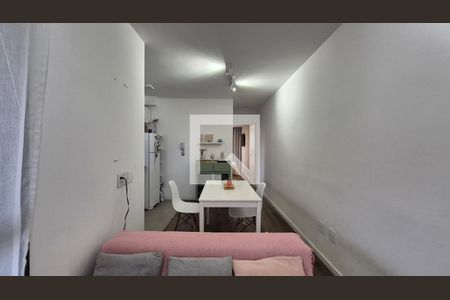 Sala  de apartamento para alugar com 1 quarto, 41m² em Vila Valparaíso, Santo André