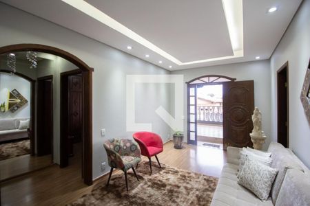 Sala 1 de casa à venda com 3 quartos, 360m² em Copacabana, Belo Horizonte