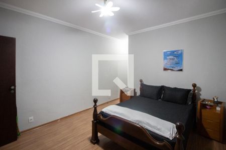 Suíte de casa à venda com 3 quartos, 360m² em Copacabana, Belo Horizonte