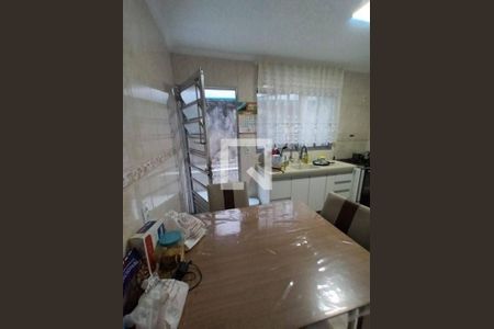 Casa à venda com 5 quartos, 260m² em Parque Sevilha, São Paulo