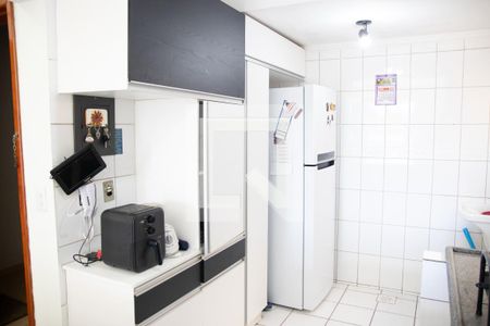 Cozinha e Área de Serviço de apartamento à venda com 3 quartos, 74m² em Jardim Bela Vista, Goiânia