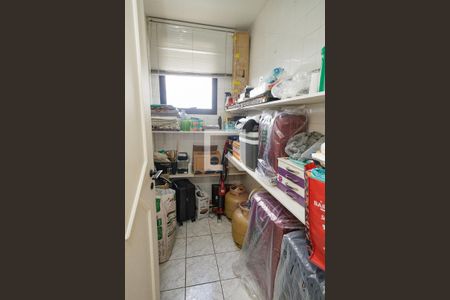 Dispensa de apartamento à venda com 5 quartos, 300m² em Campo Grande, Rio de Janeiro
