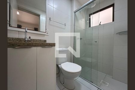 Banheiro  de apartamento para alugar com 1 quarto, 35m² em Pantanal, Florianópolis