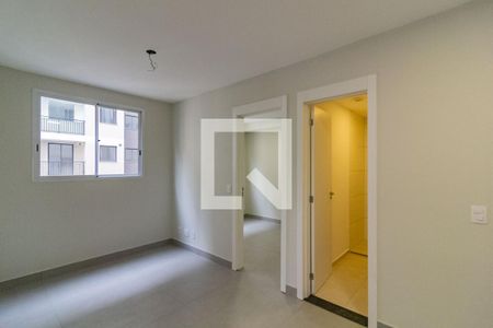 Sala de apartamento para alugar com 2 quartos, 34m² em Jardim Sabara, São Paulo