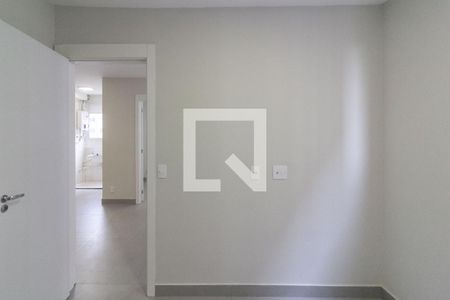 Quarto 1 de apartamento para alugar com 2 quartos, 34m² em Jardim Sabara, São Paulo