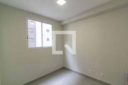 Quarto 1 de apartamento para alugar com 2 quartos, 34m² em Jardim Sabara, São Paulo