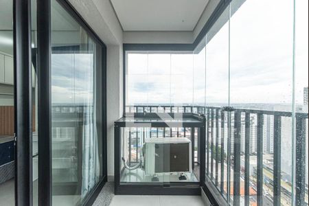 Varanda de kitnet/studio para alugar com 1 quarto, 22m² em Santo Amaro, São Paulo